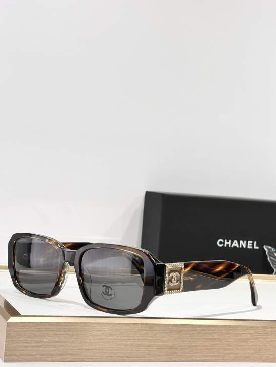 Picture of Chanel Sunglasses _SKUfw77837709fw
